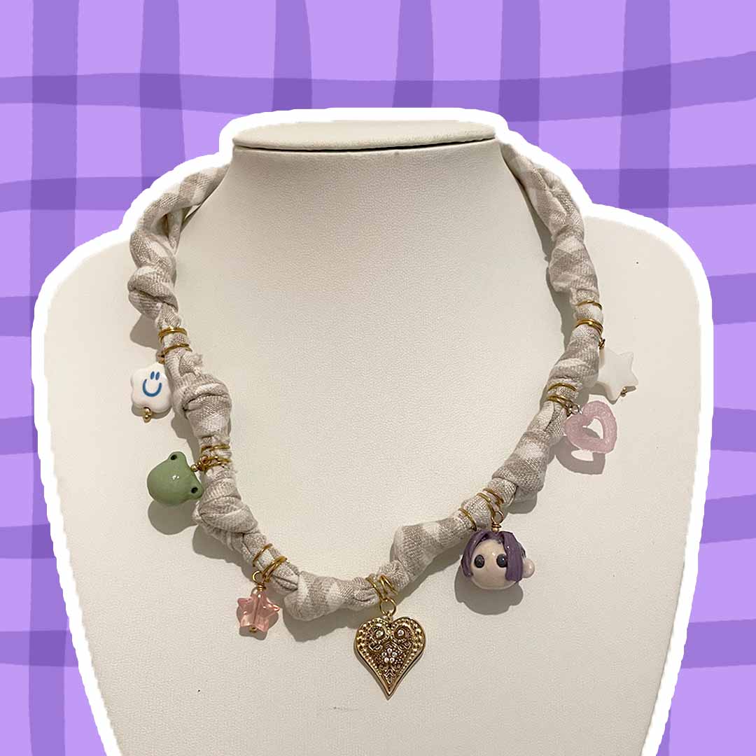 Bandana Necklace con Dijes Únicos | 50 cm | Hecho a Mano | Hotculture®